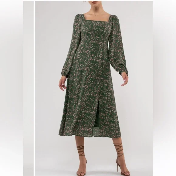 AUGUST SKY
Floral Long Sleeve
Midi Dress - Picture 2 of 8